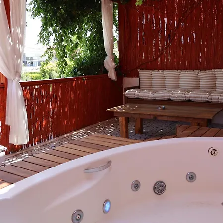 Ala Alaçatı Otel *