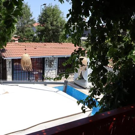 Ala Alaçatı Otel *