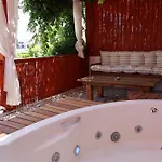 Ala Alacati Hotel *