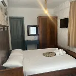 Ala Alacati Hotel *